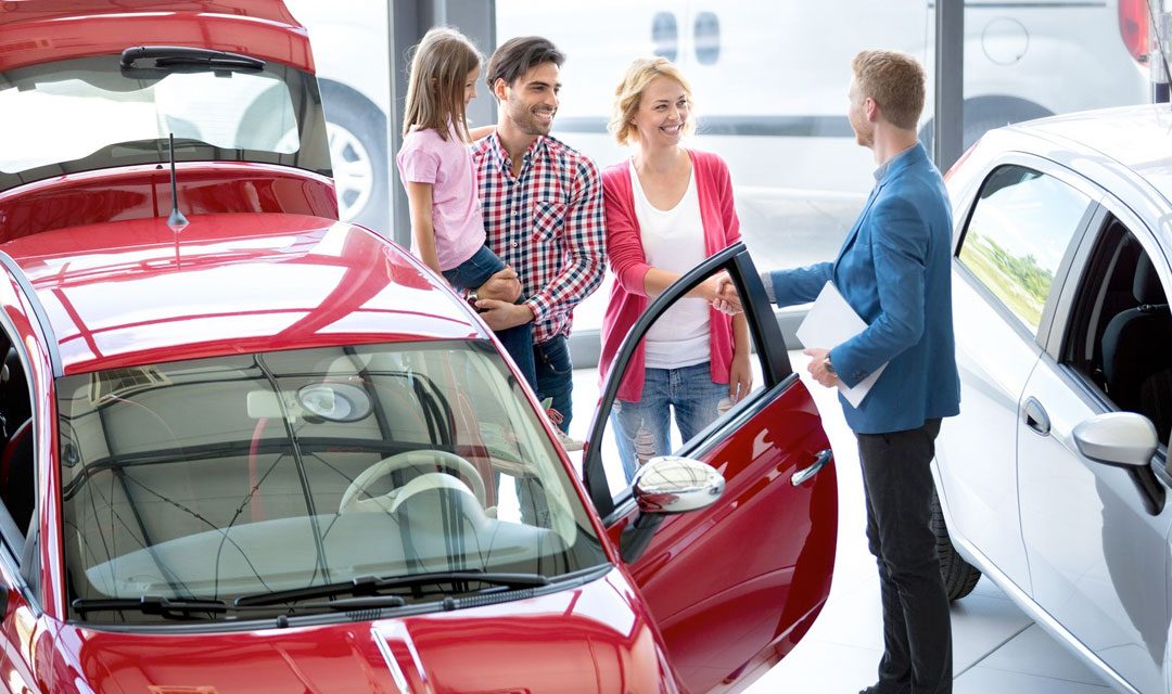 Quels sont les avantages d’acheter une voiture chez un concessionnaire ?